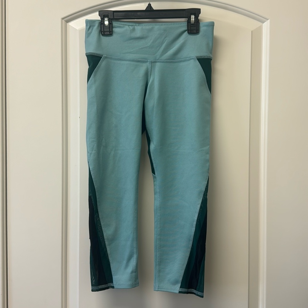 All Yoga capri leggings RN#87370 green, black, and teal
